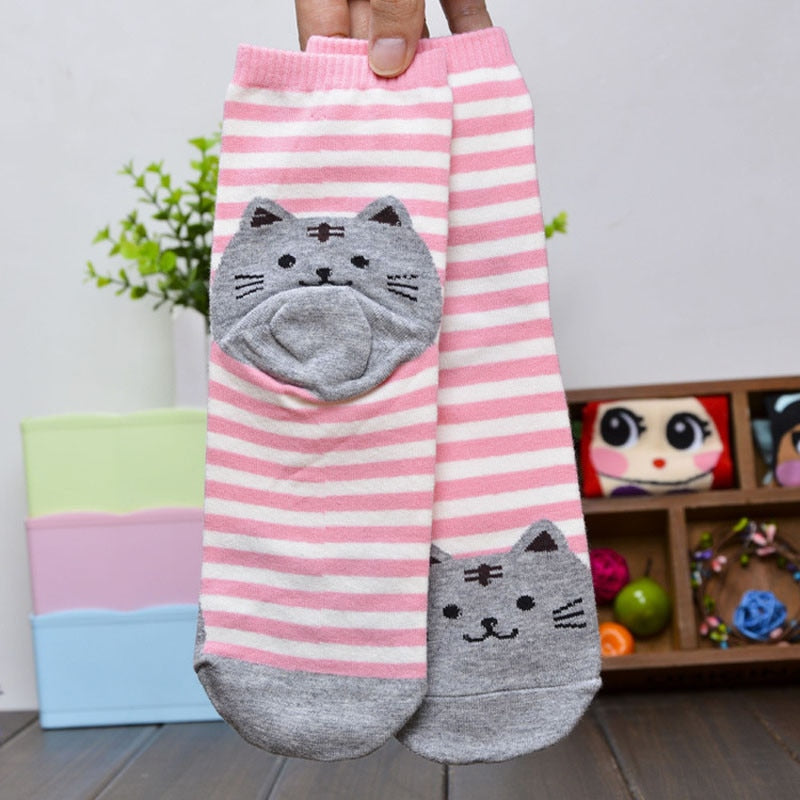 petite-chaussette-a-rayures-chat-rose