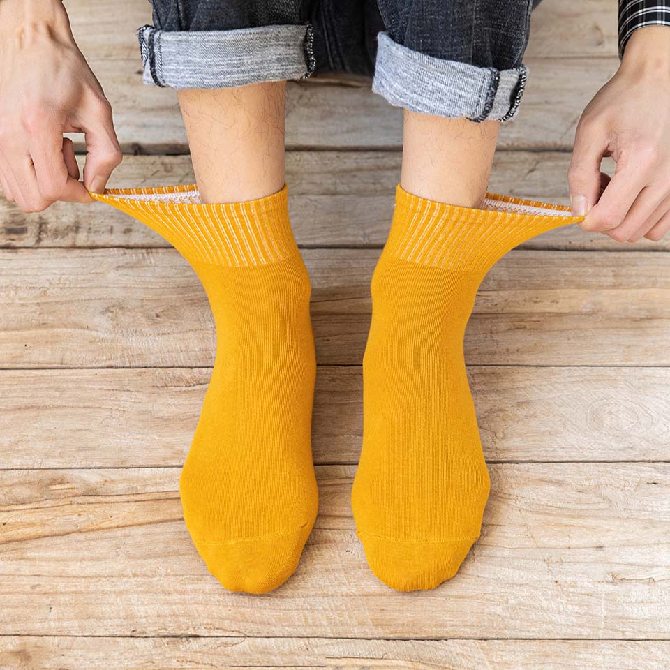 lot-chaussettes-courtes-jaunes